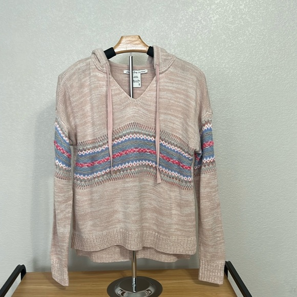 Women’s Hooded Lightweight Spring Sweater - Picture 2 of 6